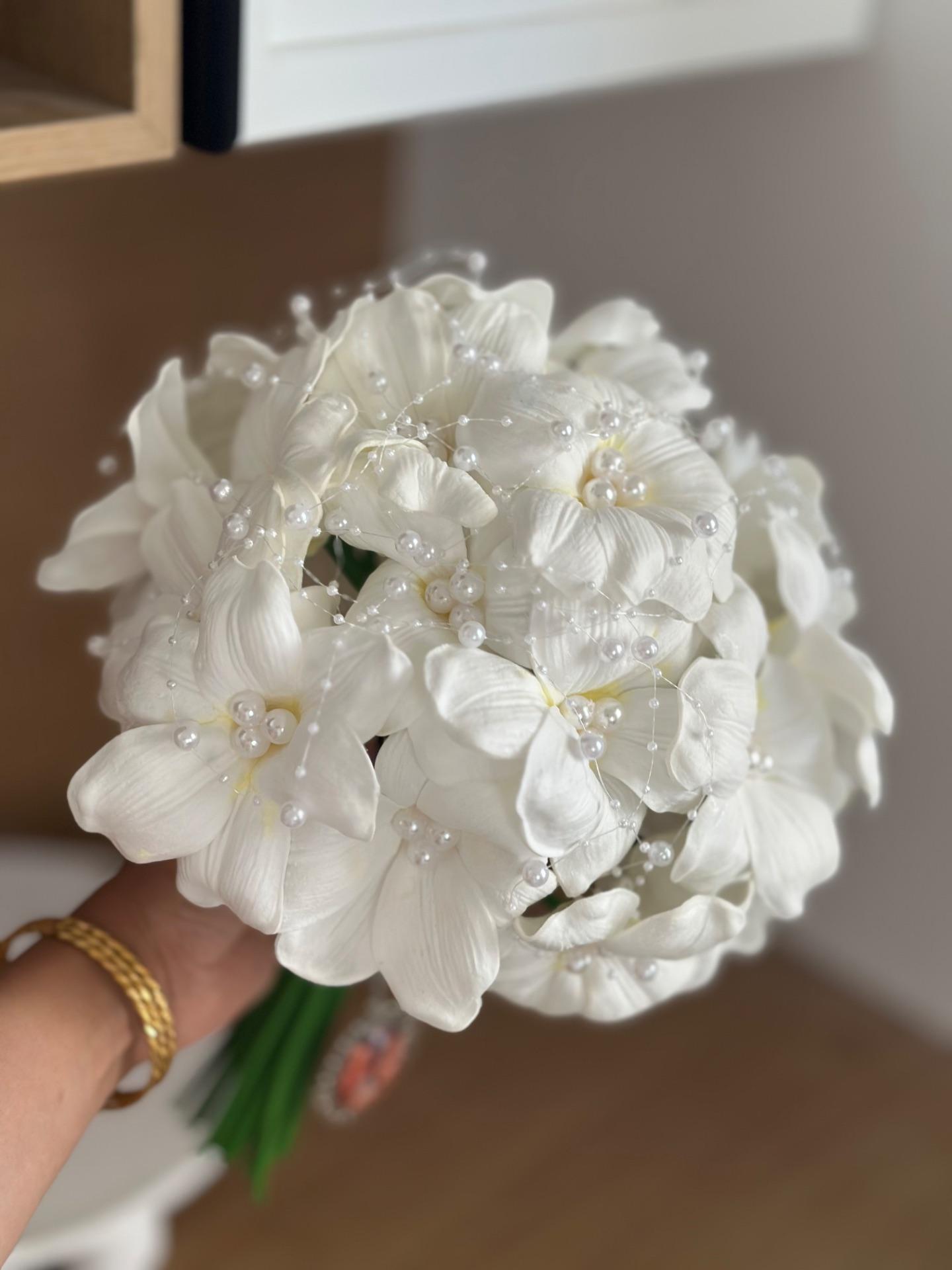 مسكة توليب فرنسي